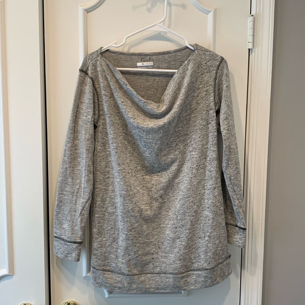 Columbia size XS grey scoop neck sweater